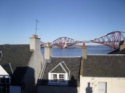 Rooms At Ravenous Beastie South Queensferry Exterior photo